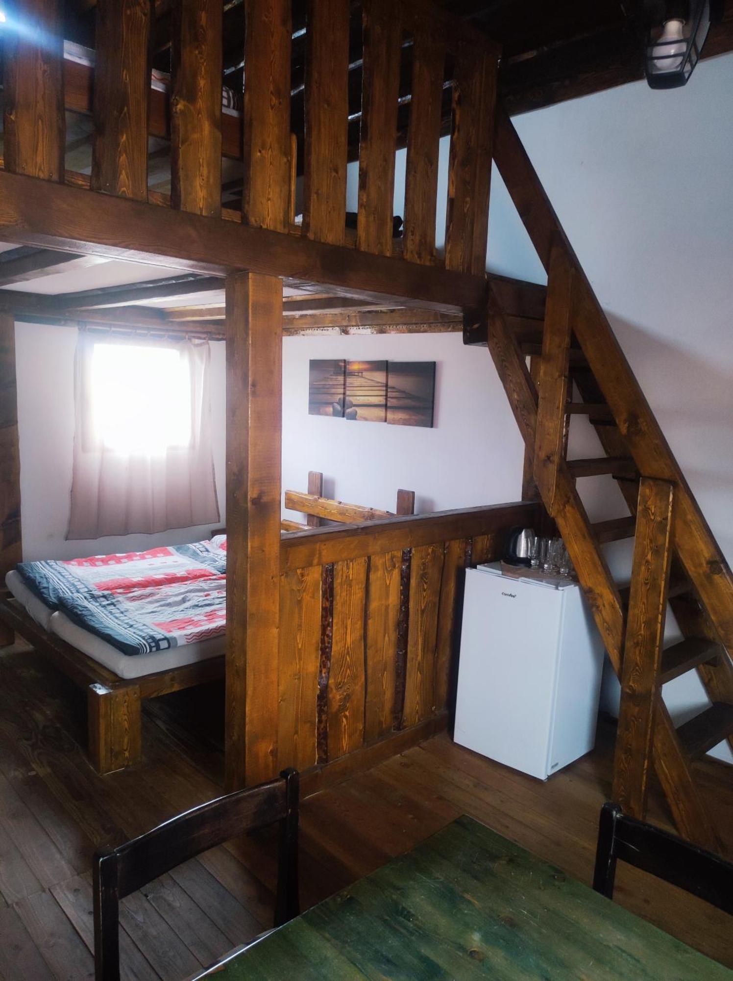 Ubytovani V Klimatizovanych Chatickach Stit Chlumec nad Cidlinou Exterior foto