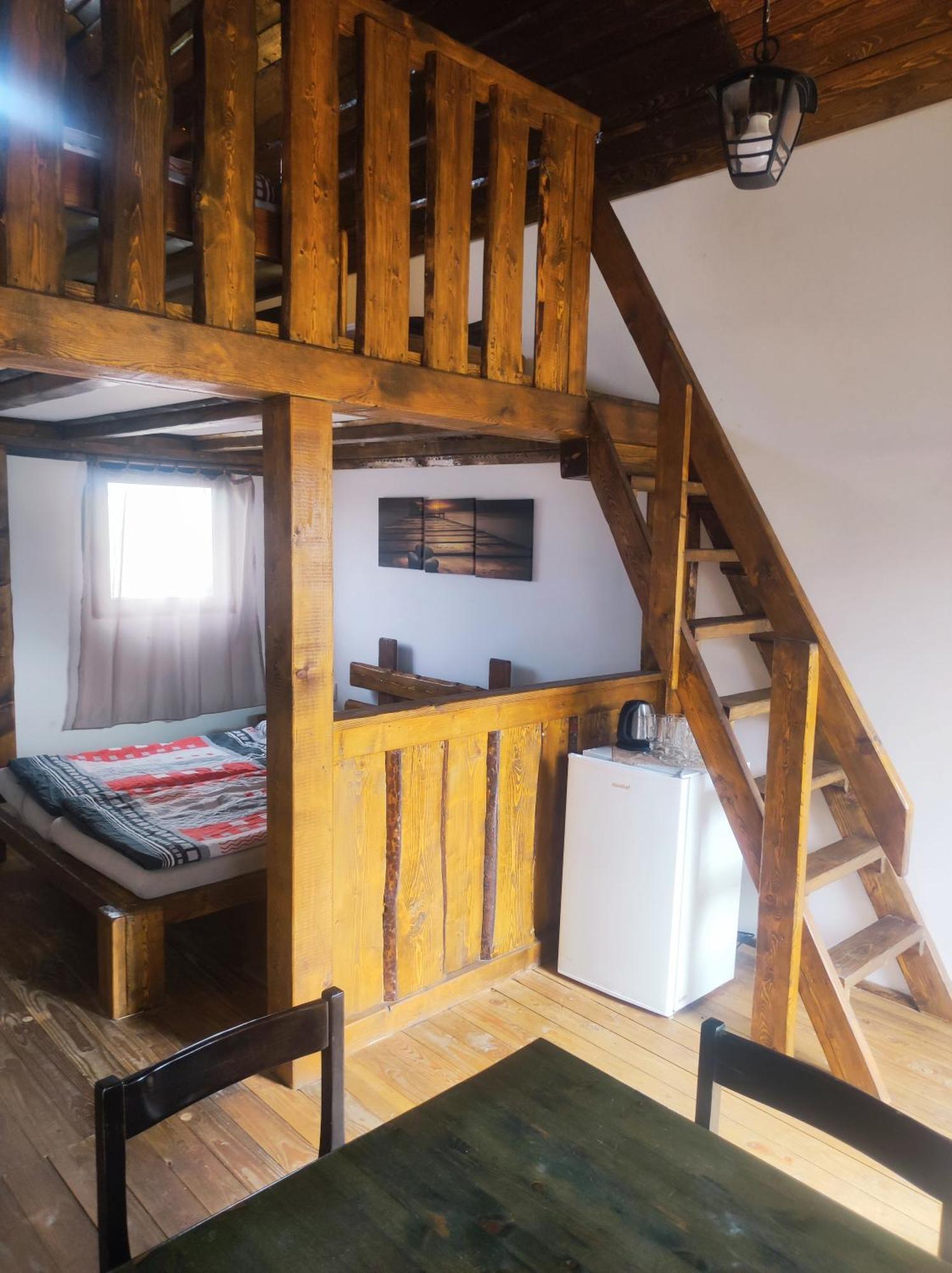 Ubytovani V Klimatizovanych Chatickach Stit Chlumec nad Cidlinou Exterior foto